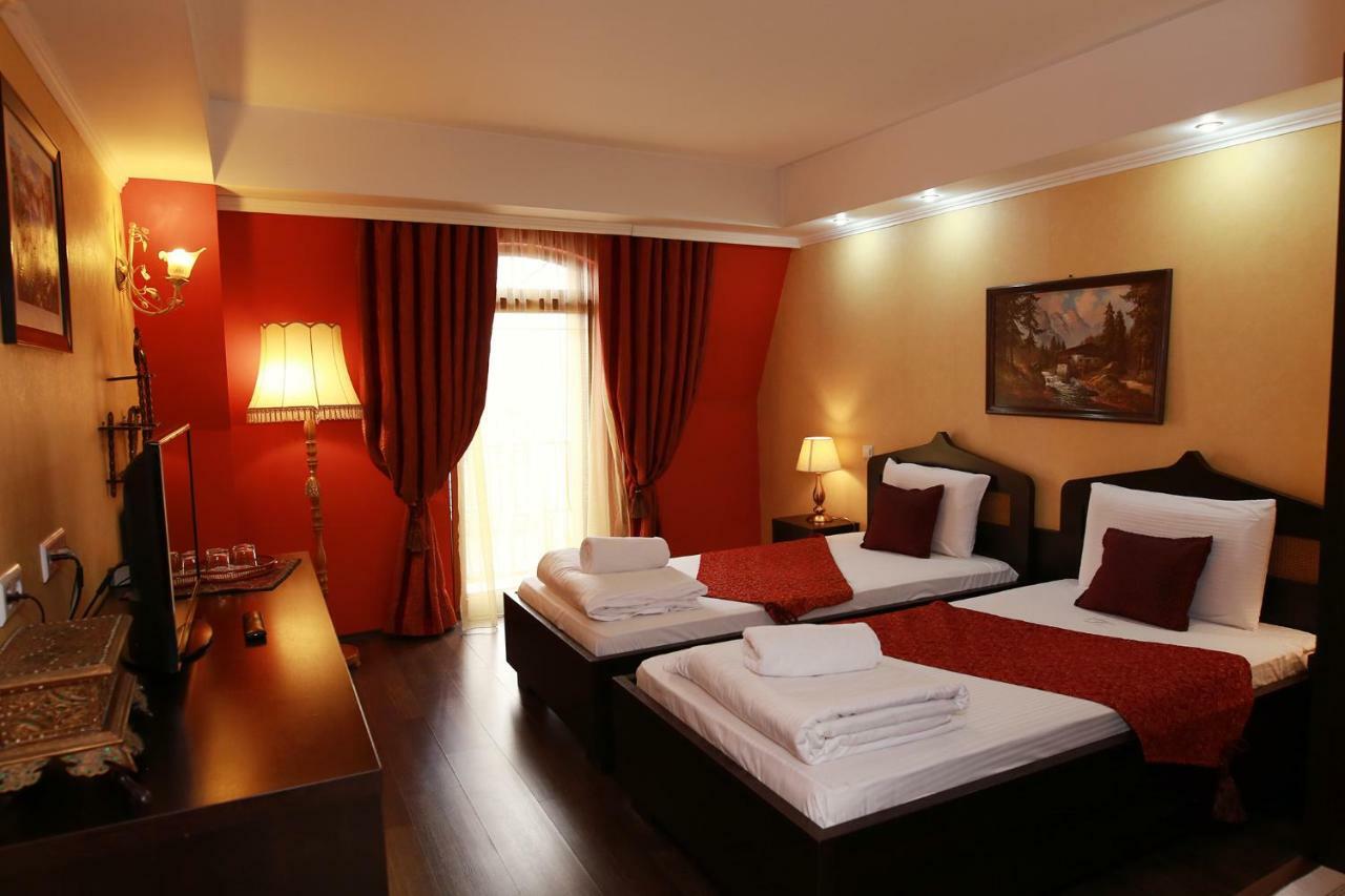 Hotel-Pensiunea Zefir Timişoara Exterior foto