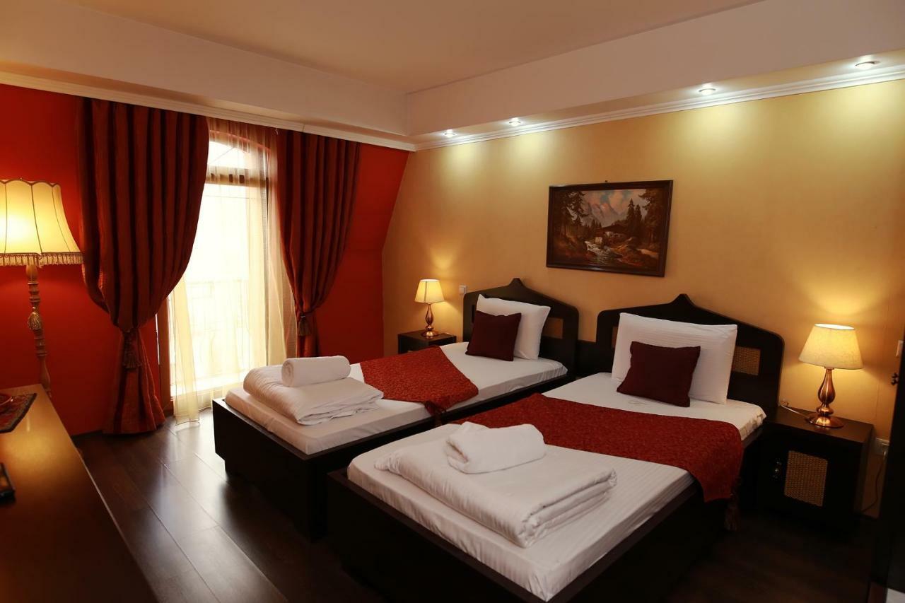 Hotel-Pensiunea Zefir Timişoara Exterior foto