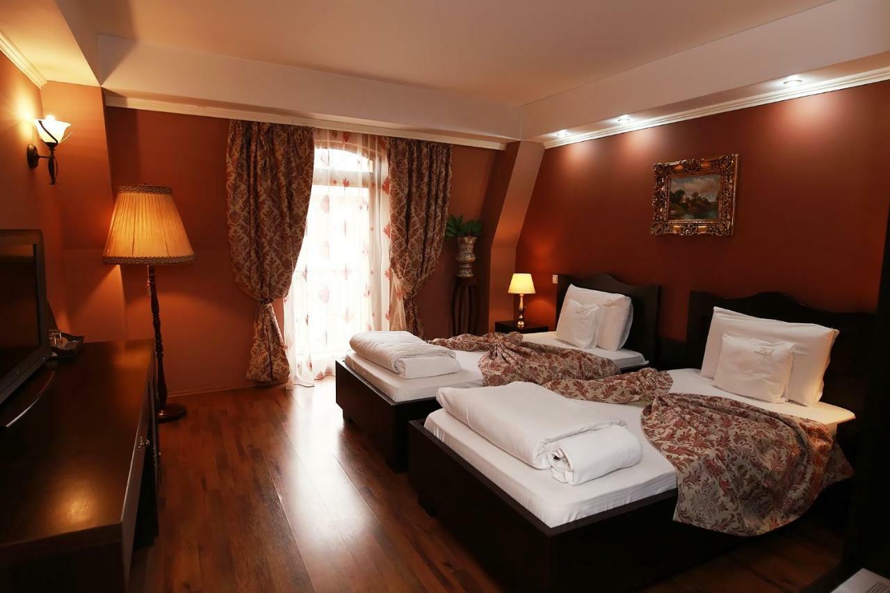 Hotel-Pensiunea Zefir Timişoara Exterior foto