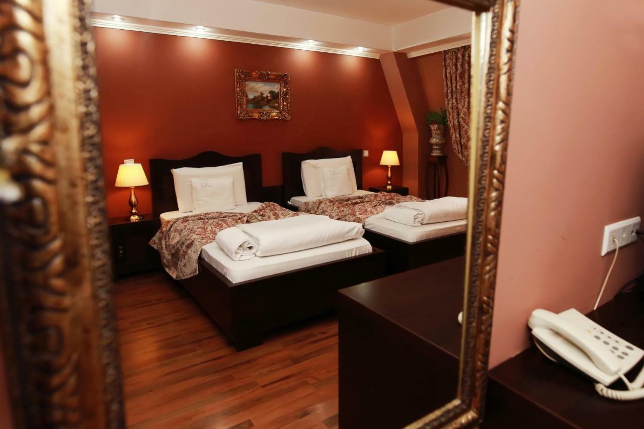 Hotel-Pensiunea Zefir Timişoara Exterior foto