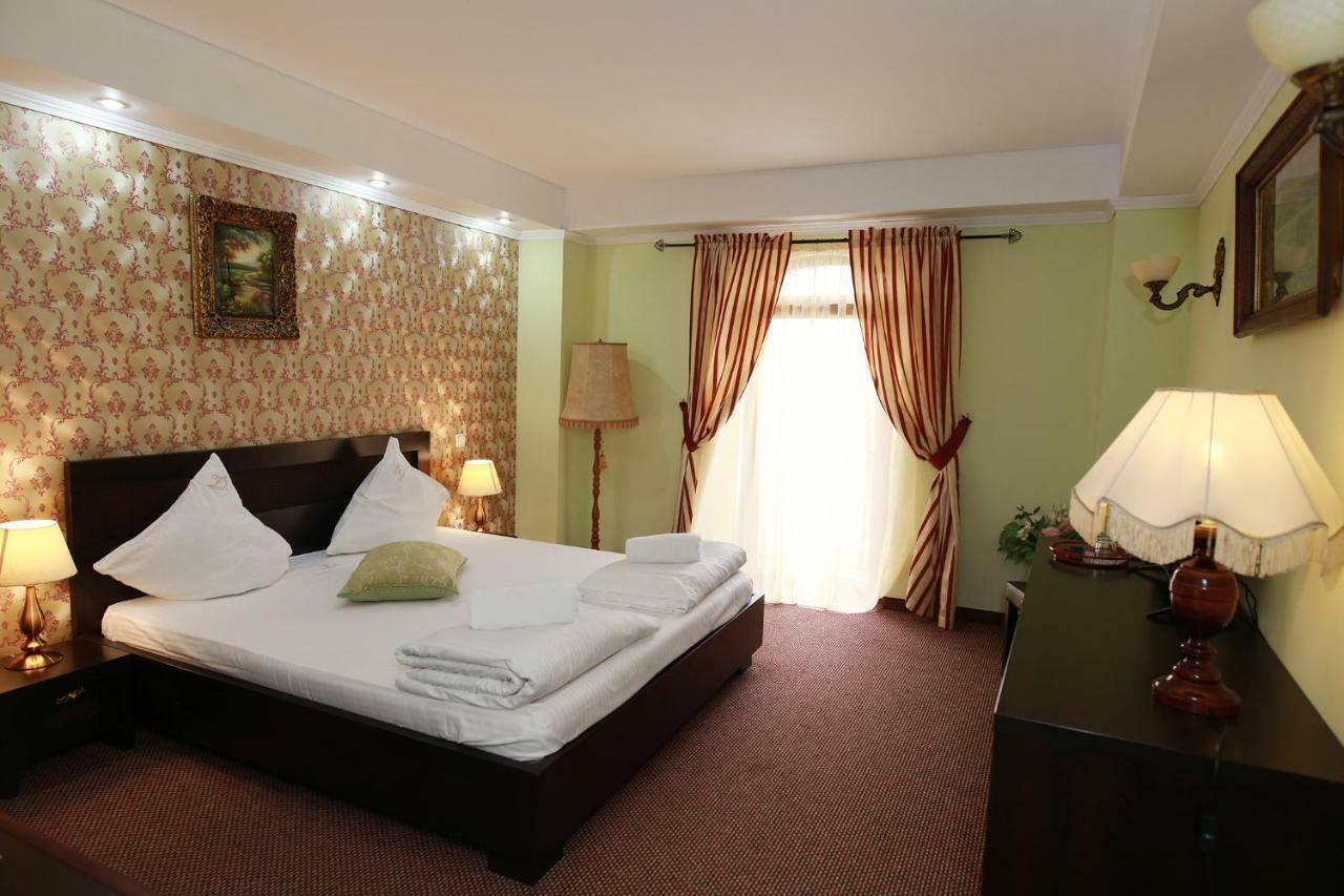 Hotel-Pensiunea Zefir Timişoara Exterior foto